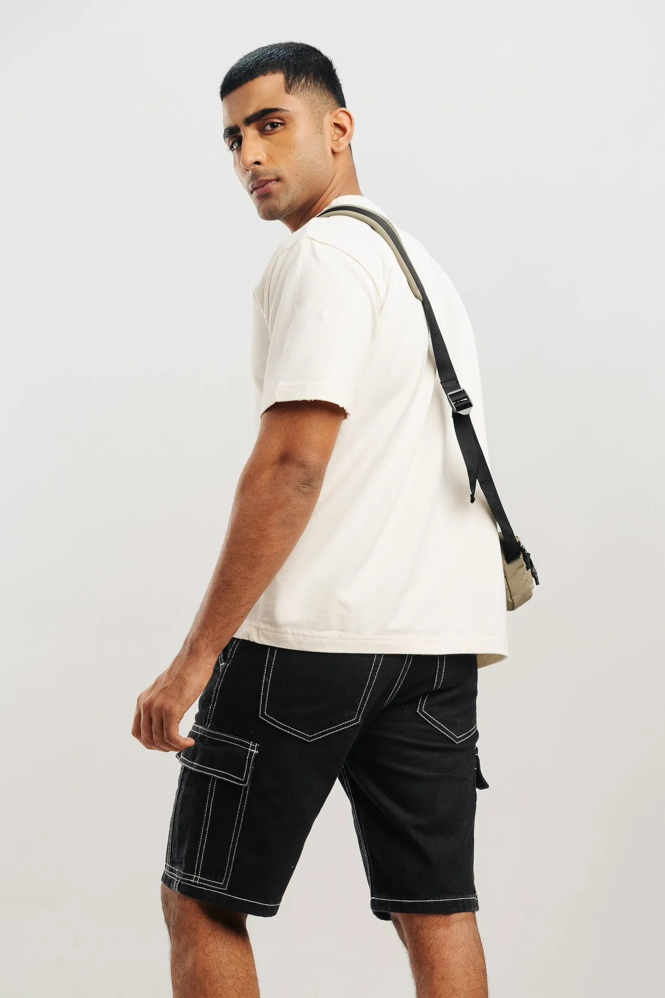 Contrast Stitch Men's Black Shorts