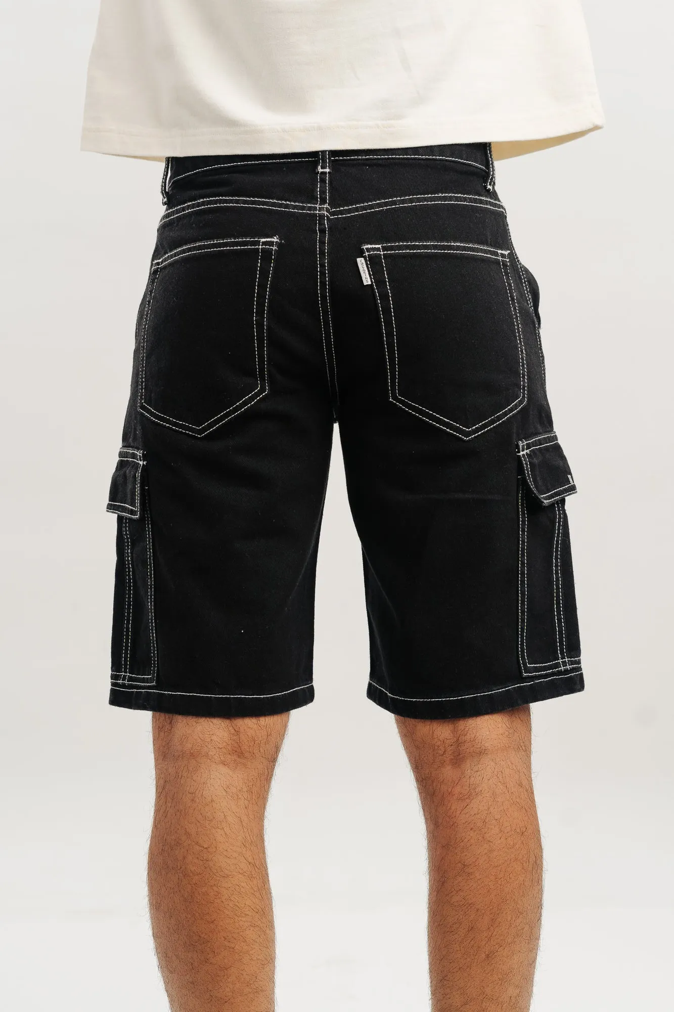 Contrast Stitch Men's Black Shorts