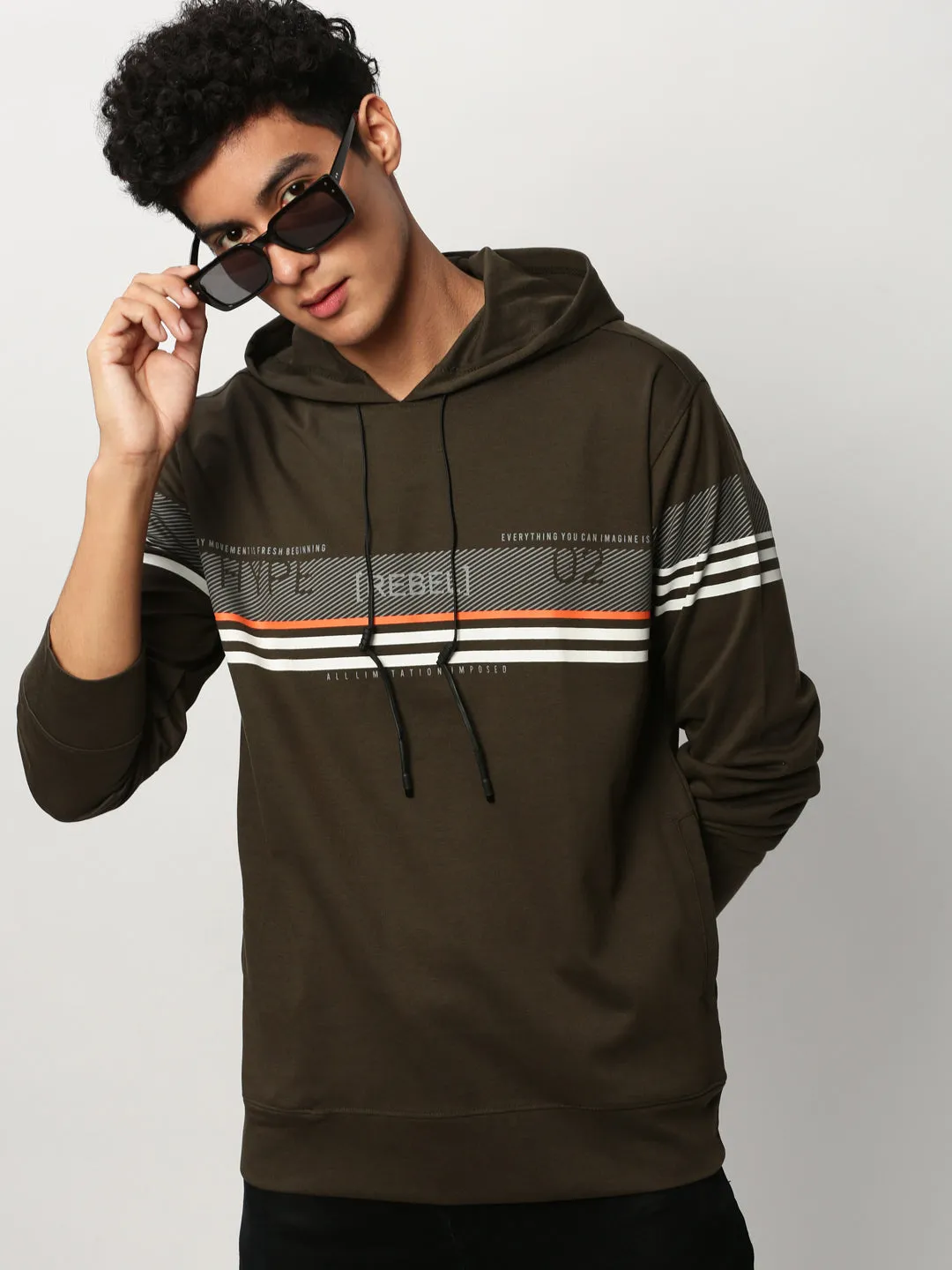 Men Green Graphics Casual Sweatshirts