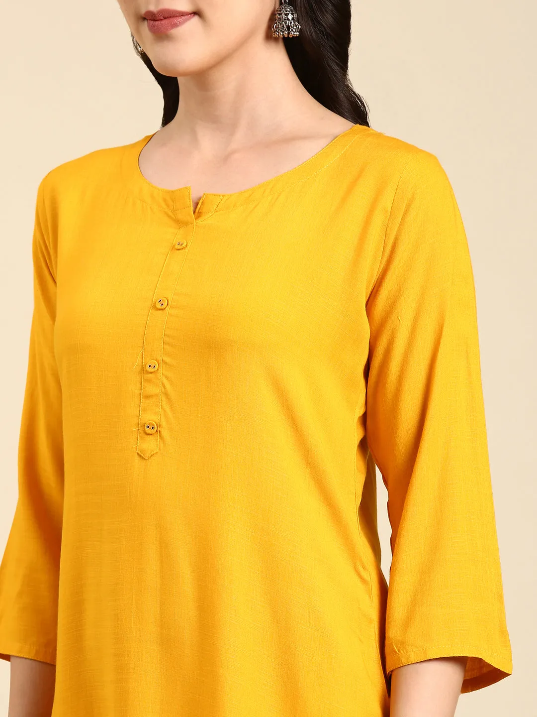 Women's Yellow Solid Straight Kurti