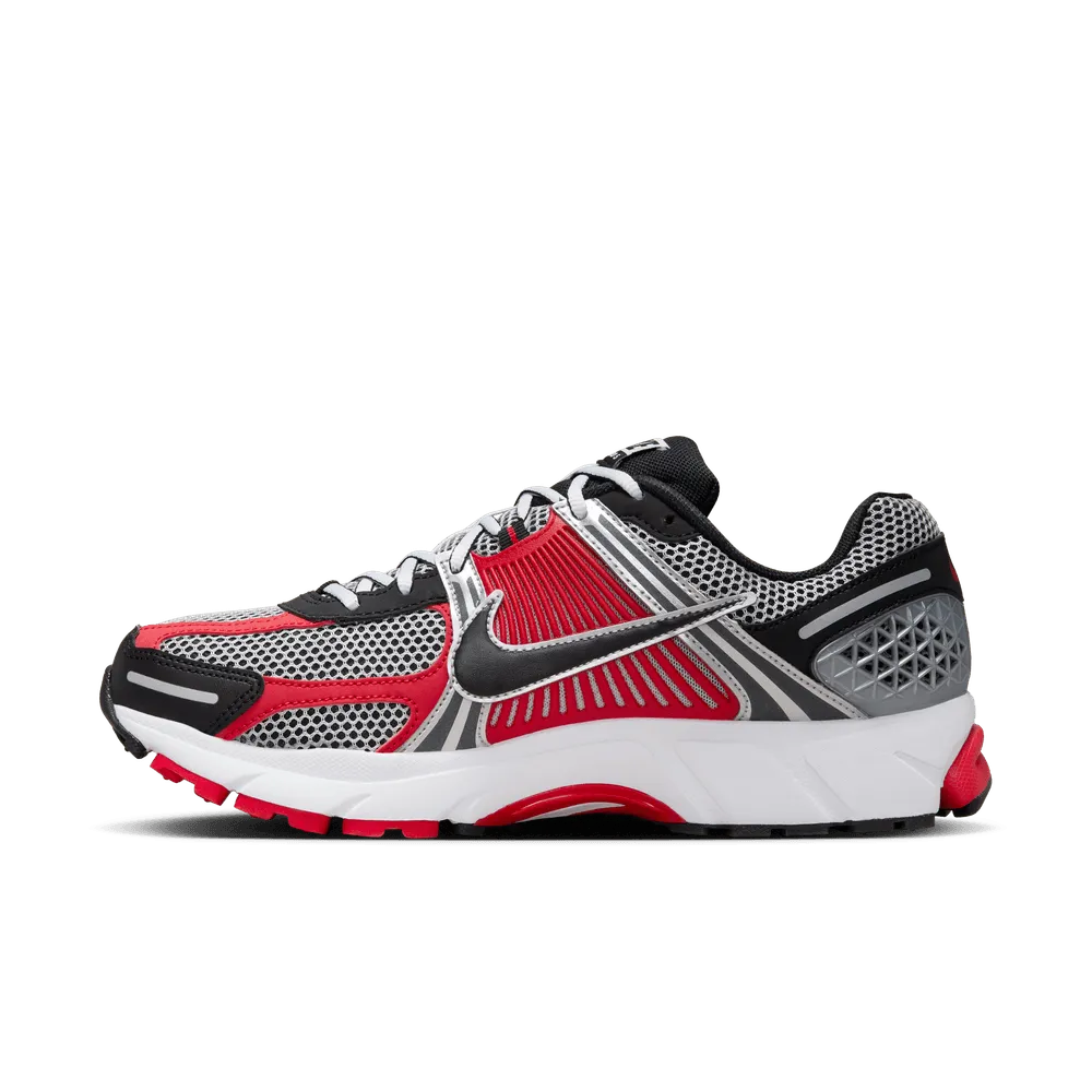 Zoom Vomero 5 'Metallic Silver University Red'